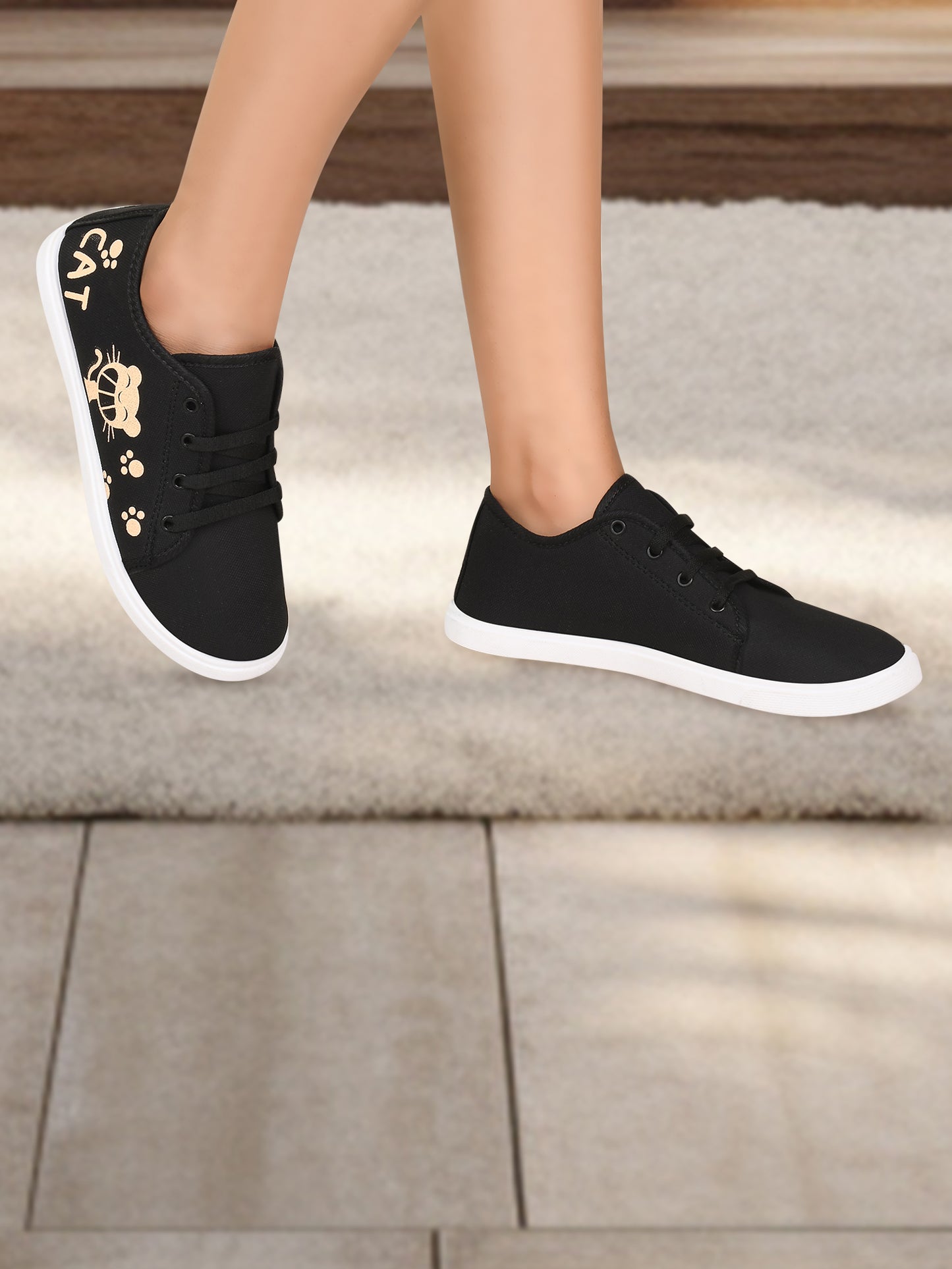 Tiny Bugs Women Printed Canvas Shoes - Black