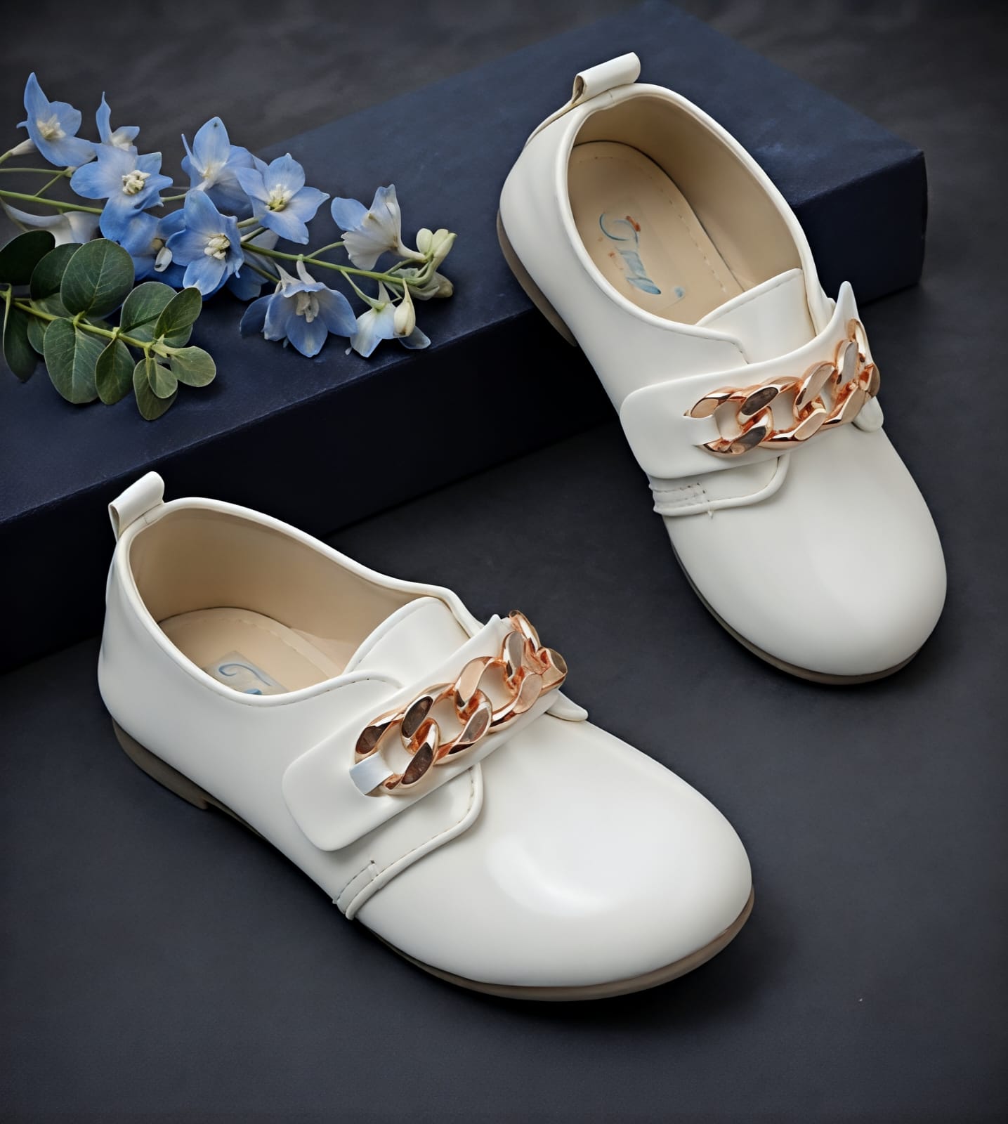 Tiny Bugs Girls Chain Embellished Ballerinas - White
