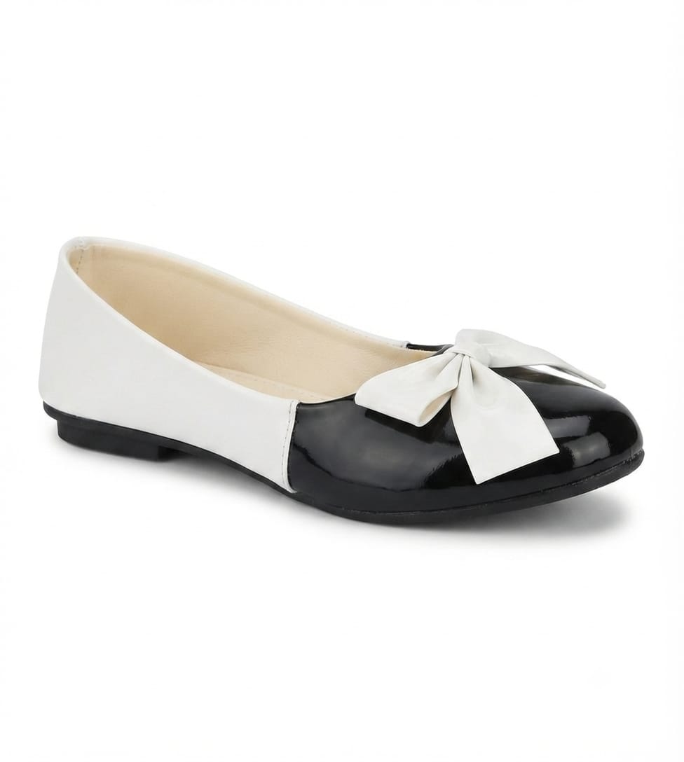 Tiny Bugs Girls Bow Applique Ballerinas - Black and White