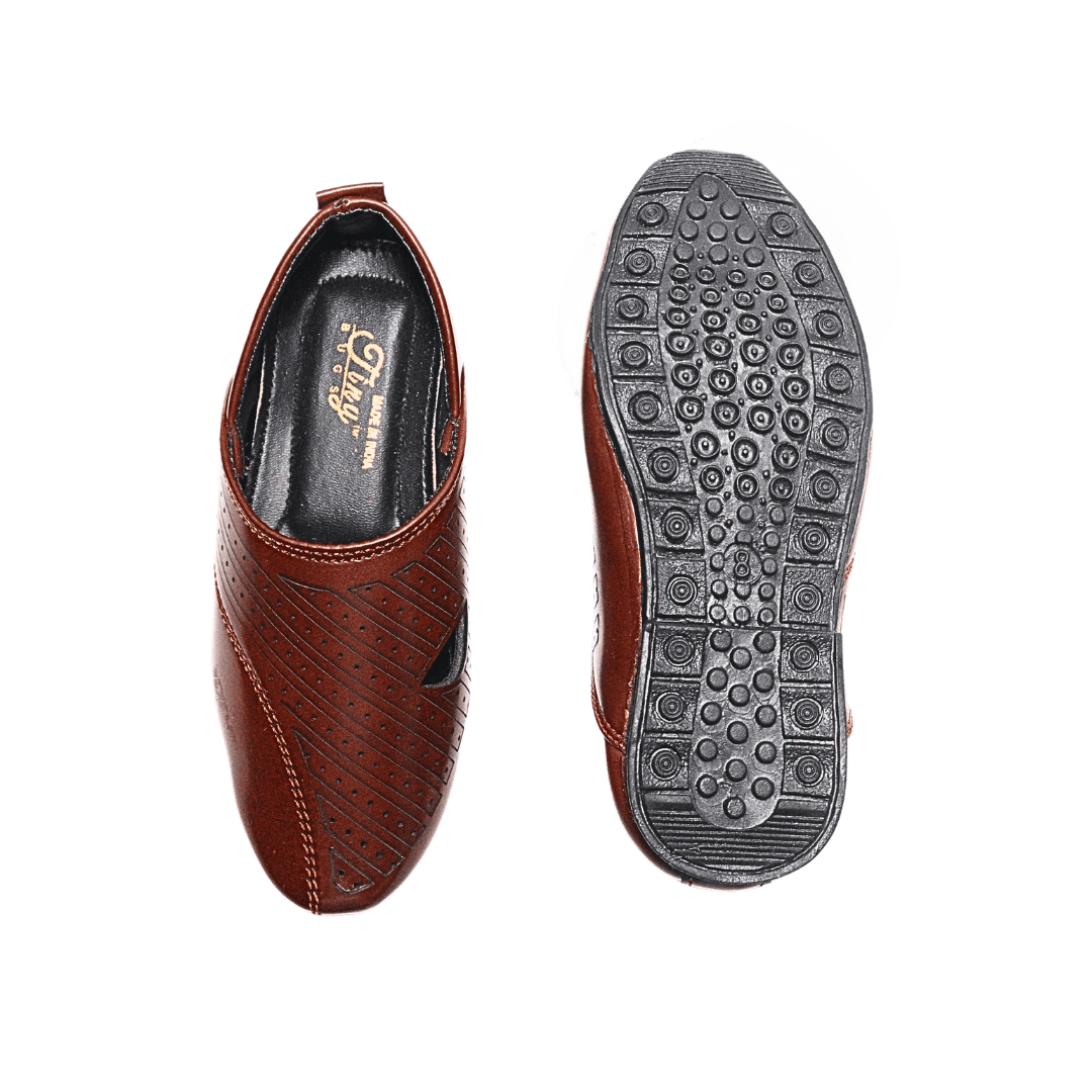 Tiny Bugs Boys Ethnic Wear Mojaris - Brown