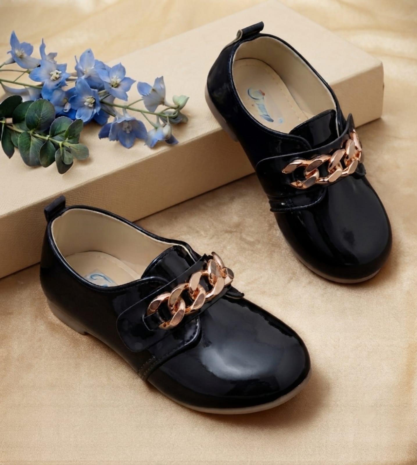 Tiny Bugs Girls Chain Embellished Ballerinas - Black