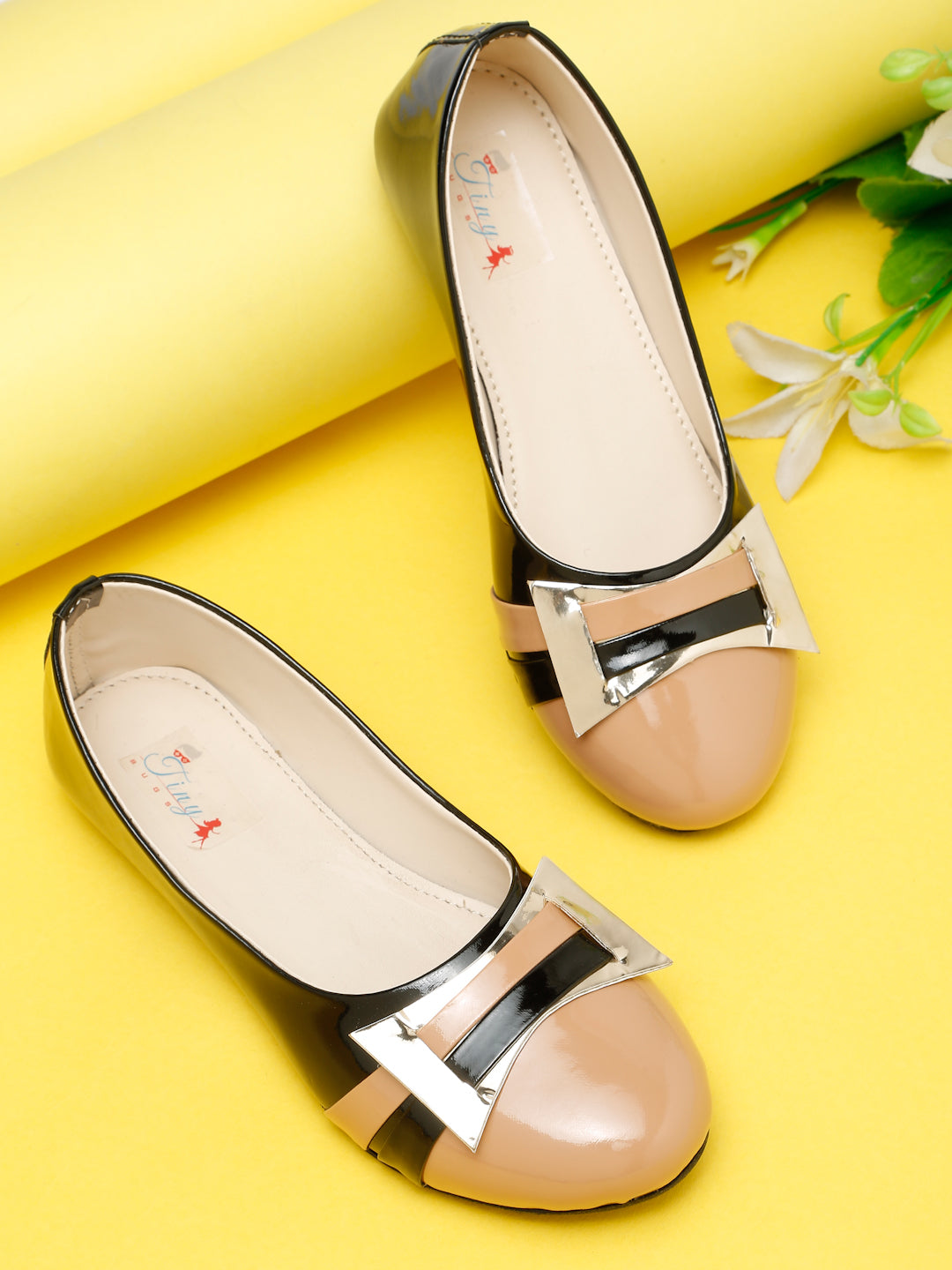 Tiny Bugs Girls Buckle Detailed Ballerinas - Beige & Black