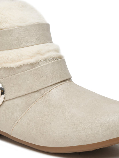 Tiny Bugs Girls Ankle Length Furr Boots - Off White