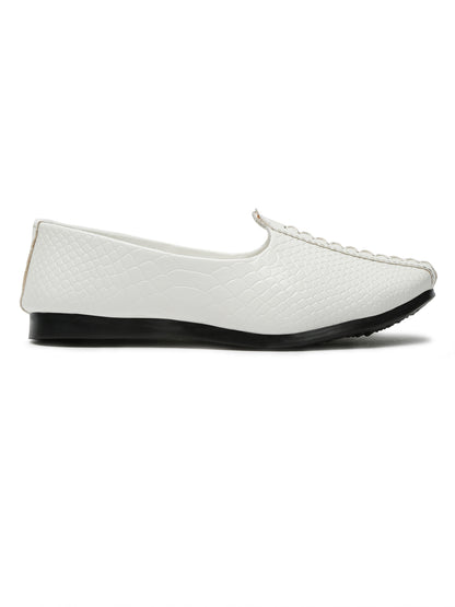 Tiny Bugs Boys Ethnic Wear Mojaris - White
